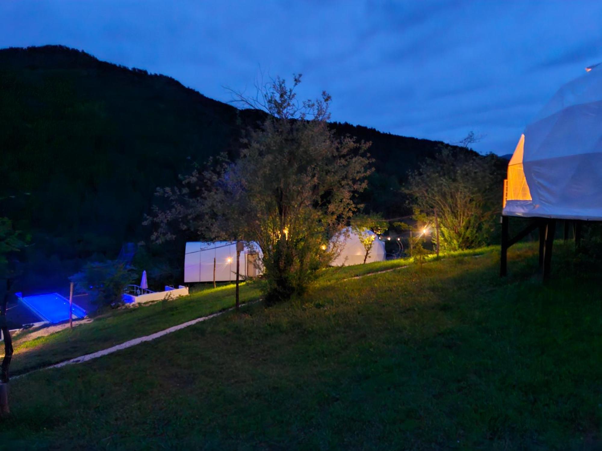 Hotel Glamping Georgia Krikhi à Ambrolaouri Extérieur photo