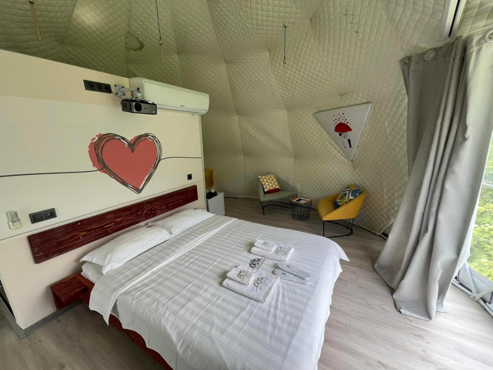 Hotel Glamping Georgia Krikhi à Ambrolaouri Extérieur photo
